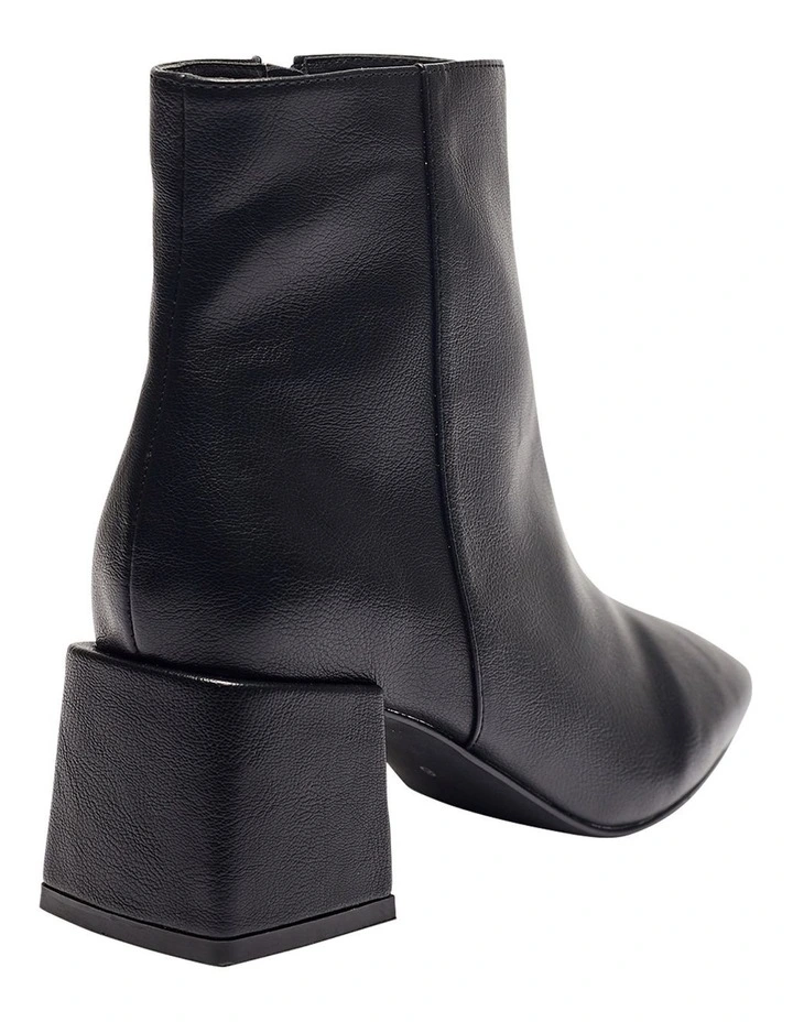 Coupon β¨ Ravella Taxi Black Smooth Boots π 6 Coupon β¨ Ravella Taxi Black Smooth Boots π - Image 4
