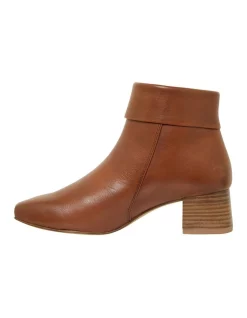 Coupon 🥰 Easy Steps Edward Mid Brown Glove Boots ⭐ -Bootopia Store unnamed file 1573
