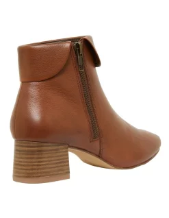 Coupon 🥰 Easy Steps Edward Mid Brown Glove Boots ⭐ -Bootopia Store unnamed file 1574