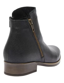 Cheap ✔️ Wide Steps Lido Boots In Black Glove 👏 -Bootopia Store unnamed file 1809