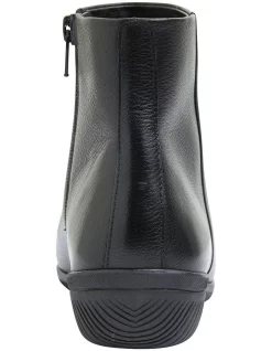 Wholesale ⭐ Wide Steps Walker Black Glove Boot 🧨 -Bootopia Store unnamed file 1844