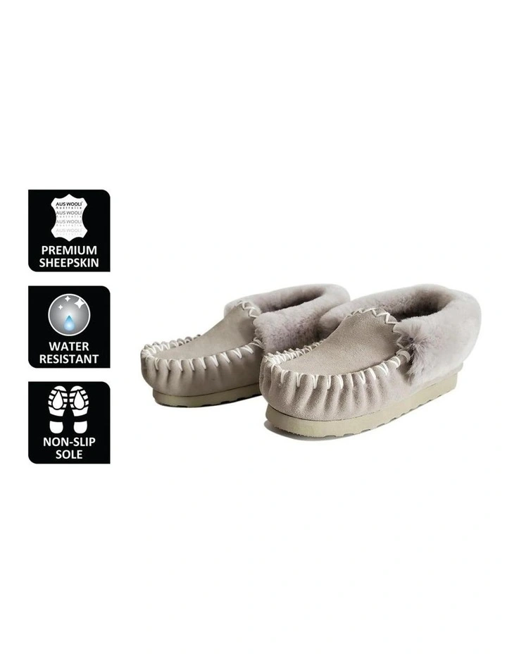 Budget β Aus Wooli Ugg Hand Stitched β€οΈ Womens Sheepskin Moccasin Light Grey π 4 Budget β Aus Wooli Ugg Hand Stitched β€οΈ Womens Sheepskin Moccasin Light Grey π - Image 2