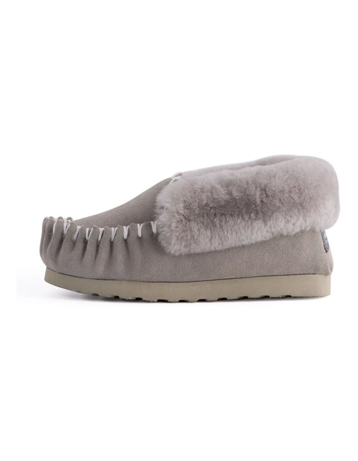 Budget β Aus Wooli Ugg Hand Stitched β€οΈ Womens Sheepskin Moccasin Light Grey π 7 Budget β Aus Wooli Ugg Hand Stitched β€οΈ Womens Sheepskin Moccasin Light Grey π - Image 5