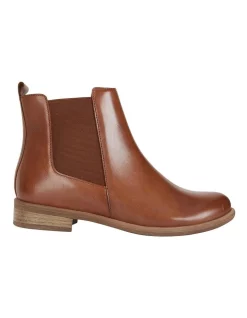 Budget ⌛ Sandler Bogart Mid Brown Glove Boots 🥰