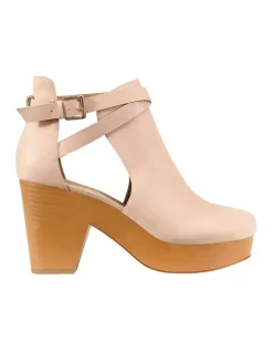 Promo ๐ Belle & Bloom Fearless Clog Ankle Boot In Blush ๐