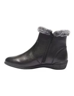 Wholesale 🥰 Wide Steps Willow Boots In Black Glove ⌛ -Bootopia Store unnamed file 968